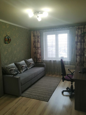 Продам трехкомнатную (3-комн.) квартиру, Декабриста Лунина ул, 1, Выборг г