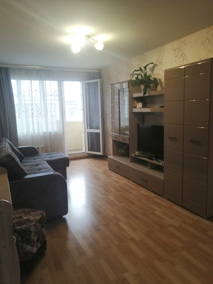 Продам трехкомнатную (3-комн.) квартиру, Декабриста Лунина ул, 1, Выборг г