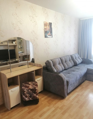 Продам трехкомнатную (3-комн.) квартиру, Декабриста Лунина ул, 1, Выборг г