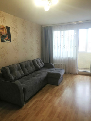 Продам трехкомнатную (3-комн.) квартиру, Декабриста Лунина ул, 1, Выборг г