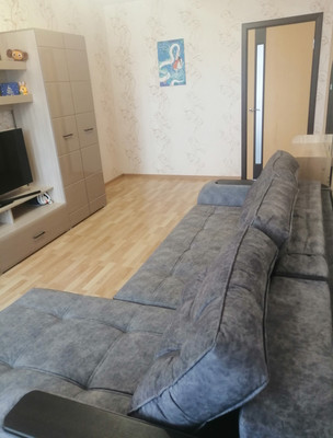 Продам трехкомнатную (3-комн.) квартиру, Декабриста Лунина ул, 1, Выборг г