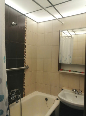Продам трехкомнатную (3-комн.) квартиру, Декабриста Лунина ул, 1, Выборг г