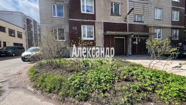 Продам однокомнатную (1-комн.) квартиру, Приморская ул, 50, Выборг г