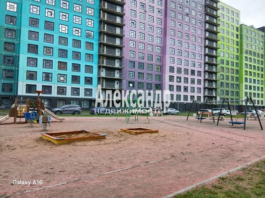 Продам однокомнатную (1-комн.) квартиру, Шоссе в Лаврики ул, 67, Мурино п