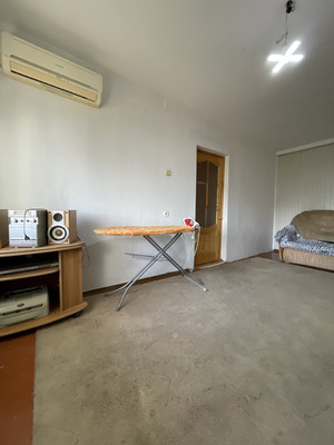 Продам трехкомнатную (3-комн.) квартиру, Королева пр-кт, 4к1, Ростов-на-Дону г