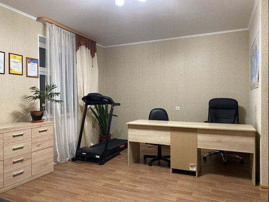 Продам трехкомнатную (3-комн.) квартиру, Маяковского ул, 41/1, Пермь г