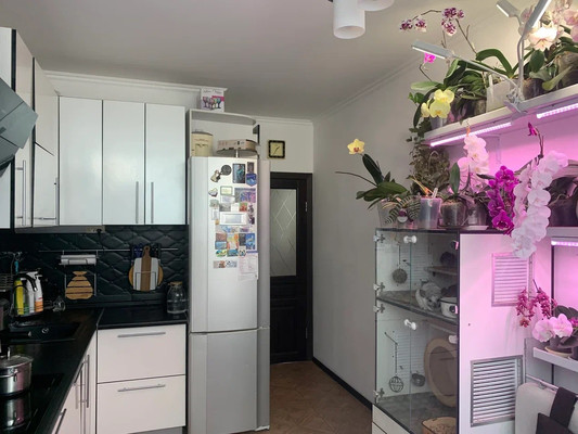 Продам двухкомнатную (2-комн.) квартиру, им. Селезнева ул, 4Б, Краснодар г