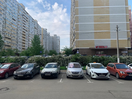 Продам двухкомнатную (2-комн.) квартиру, им. Селезнева ул, 4Б, Краснодар г