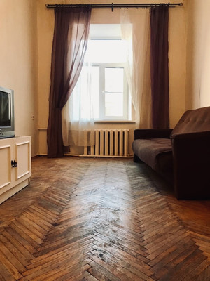 Продам многокомнатную квартиру, Восстания ул, 20/16, Санкт-Петербург г