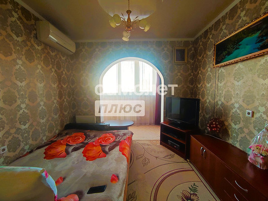 Продам двухкомнатную (2-комн.) квартиру, Автолюбителей ул, 1ю, Краснодар г
