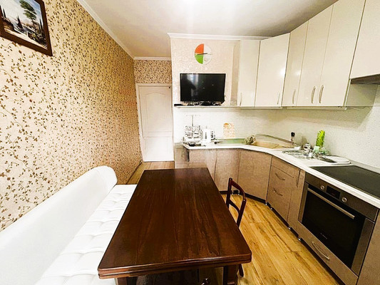 Продам однокомнатную (1-комн.) квартиру, им. Валерия Гассия ул, 42к2, Краснодар г