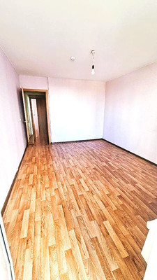 Продам трехкомнатную (3-комн.) квартиру, им. писателя Знаменского пр-кт, 17, Краснодар г