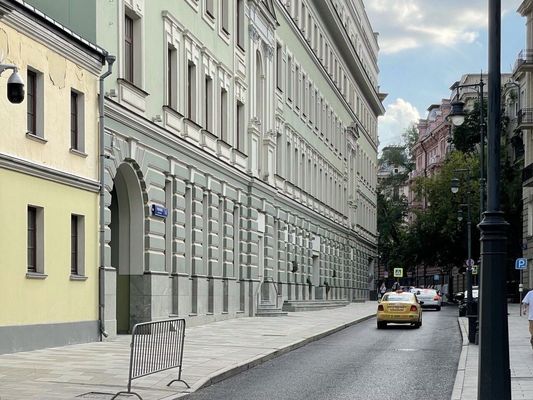 Сдам офисное помещение 2 973 м2, Романов пер, 4, Москва г