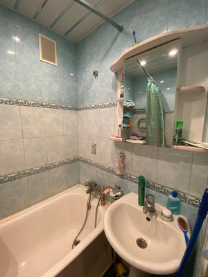 Продам двухкомнатную (2-комн.) квартиру, Шаронова ул, 9, Форносово гп