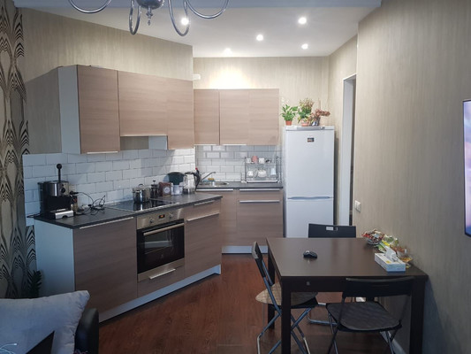 Продам двухкомнатную (2-комн.) квартиру, Бачуринская ул, 13, Коммунарка п