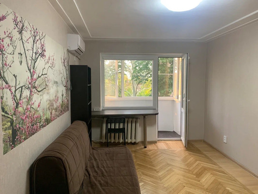 Продам двухкомнатную (2-комн.) квартиру, Ставропольская ул, 129, Краснодар г