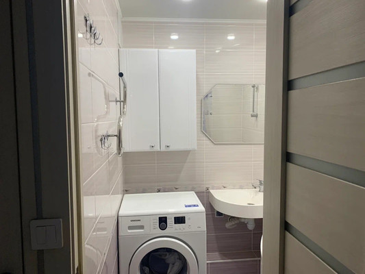 Продам двухкомнатную (2-комн.) квартиру, Ставропольская ул, 129, Краснодар г