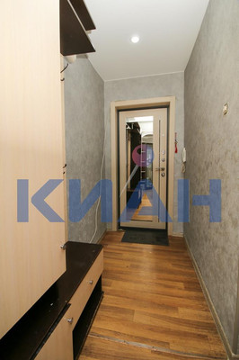 Продам двухкомнатную (2-комн.) квартиру, Парашютная ул, 12, Красноярск г