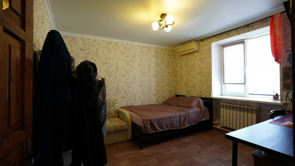 Продам трехкомнатную (3-комн.) квартиру, Ашихина ул, 5, Ставрополь г