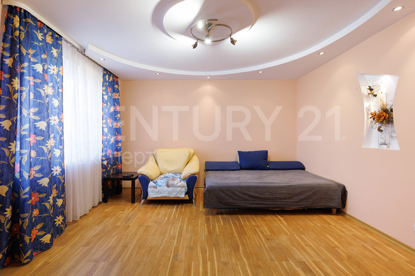 Продам двухкомнатную (2-комн.) квартиру, Красносельская ул, 18а , Калининград г