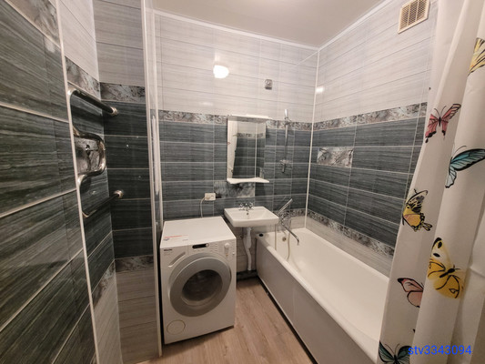 Продам трехкомнатную (3-комн.) квартиру, Измайловская пл, 9к1, Москва г