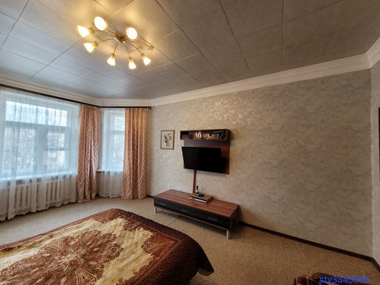 Продам трехкомнатную (3-комн.) квартиру, Измайловская пл, 9к1, Москва г