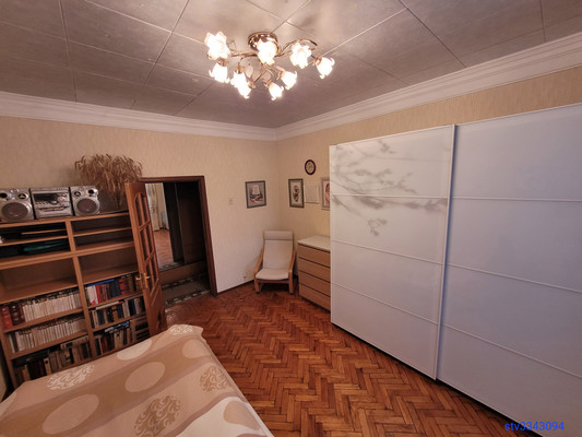 Продам трехкомнатную (3-комн.) квартиру, Измайловская пл, 9к1, Москва г