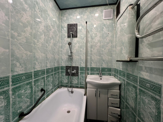 Продам двухкомнатную (2-комн.) квартиру, Академика Константинова ул, 10к1, Санкт-Петербург г