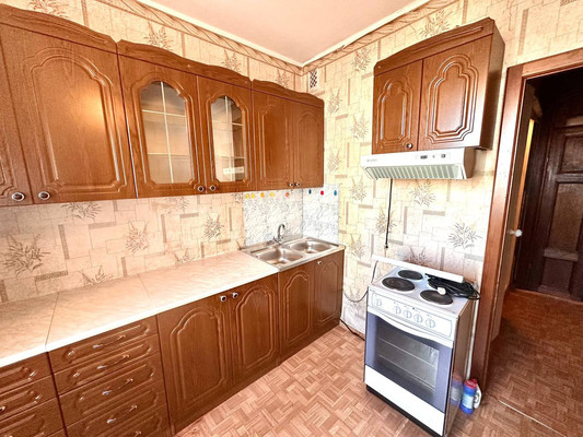 Продам двухкомнатную (2-комн.) квартиру, Взлетная ул, 26, Красноярск г