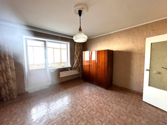 Продам двухкомнатную (2-комн.) квартиру, Взлетная ул, 26, Красноярск г