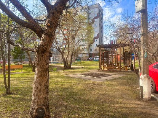 Продам двухкомнатную (2-комн.) квартиру, Взлетная ул, 26, Красноярск г