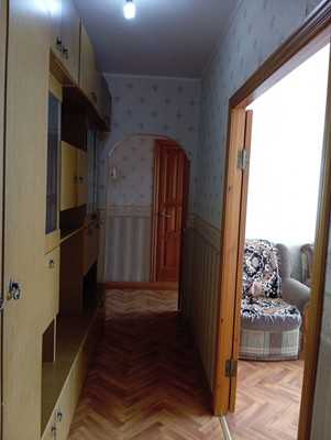 Продам трехкомнатную (3-комн.) квартиру, Гагарина ул, 4, Волгодонск г
