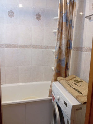 Продам трехкомнатную (3-комн.) квартиру, Гагарина ул, 4, Волгодонск г