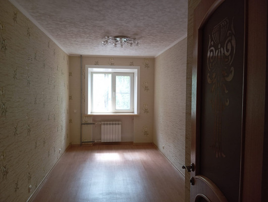 Продам трехкомнатную (3-комн.) квартиру, Морская ул, 32, Волгодонск г