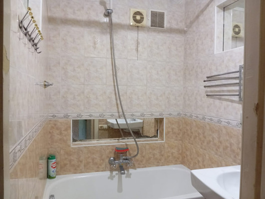 Продам трехкомнатную (3-комн.) квартиру, Морская ул, 32, Волгодонск г