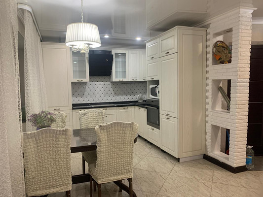 Продам двухкомнатную (2-комн.) квартиру, Маршала Кошевого ул, 3, Волгодонск г