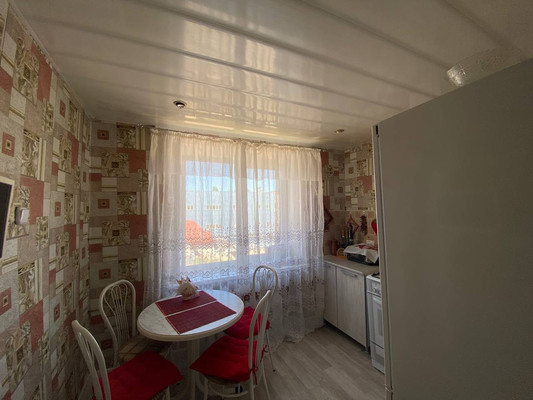 Продам двухкомнатную (2-комн.) квартиру, Морская ул, 118, Волгодонск г