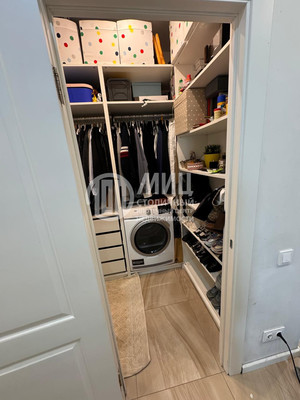 Продам трехкомнатную (3-комн.) квартиру, Черняховского ул, 19, Москва г