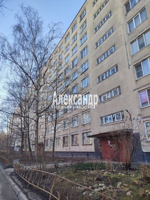 Продам многокомнатную квартиру, Дунайский пр-кт, д. 40 корп. 1, Санкт-Петербург г