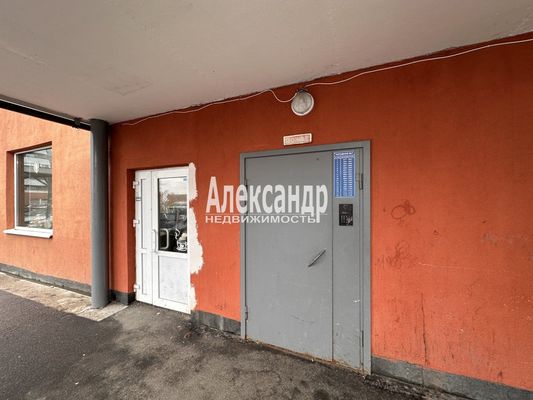 Продам однокомнатную (1-комн.) квартиру, Тихоокеанская ул, 1к1, Парголово п