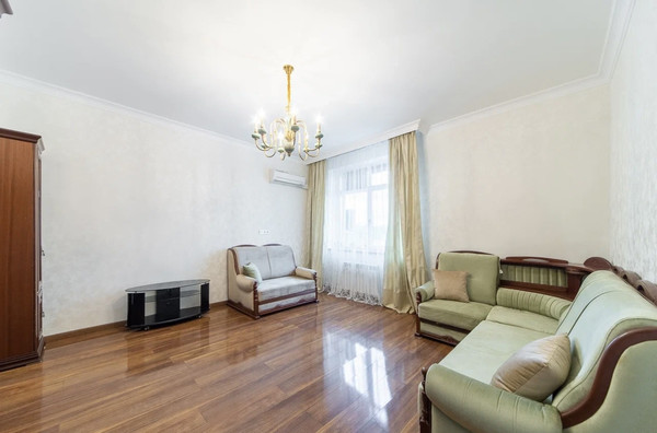 Продам трехкомнатную (3-комн.) квартиру, 3-е почтовое отделение ул, 55, Люберцы г