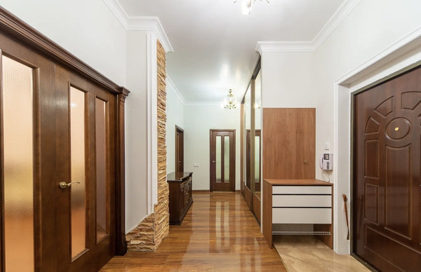 Продам трехкомнатную (3-комн.) квартиру, 3-е почтовое отделение ул, 55, Люберцы г
