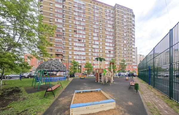 Продам трехкомнатную (3-комн.) квартиру, 3-е почтовое отделение ул, 55, Люберцы г