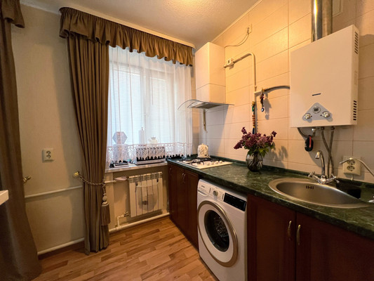 Продам двухкомнатную (2-комн.) квартиру, Ленина пр-кт, 117а, Ростов-на-Дону г
