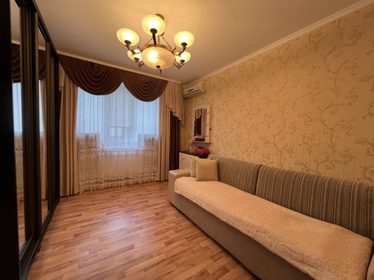 Продам двухкомнатную (2-комн.) квартиру, Ленина пр-кт, 117а, Ростов-на-Дону г