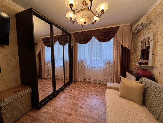 Продам двухкомнатную (2-комн.) квартиру, Ленина пр-кт, 117а, Ростов-на-Дону г