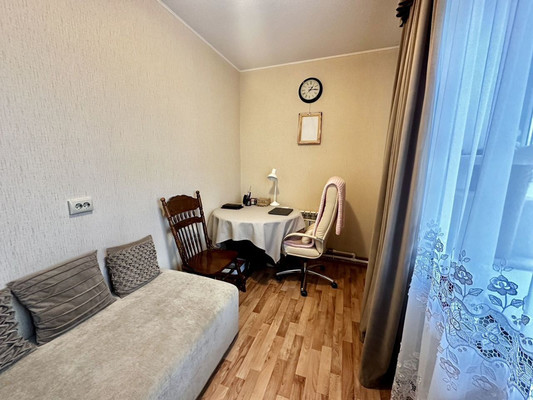 Продам двухкомнатную (2-комн.) квартиру, Ленина пр-кт, 117а, Ростов-на-Дону г