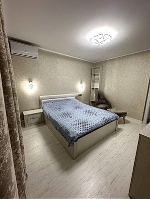 Продам трехкомнатную (3-комн.) квартиру, им. писателя Знаменского пр-кт, 17, Краснодар г