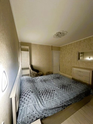Продам трехкомнатную (3-комн.) квартиру, им. писателя Знаменского пр-кт, 17, Краснодар г