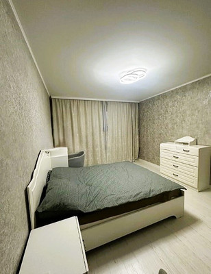 Продам трехкомнатную (3-комн.) квартиру, им. писателя Знаменского пр-кт, 17, Краснодар г